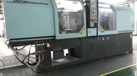 Demag Ergotech-100-200 injection machine